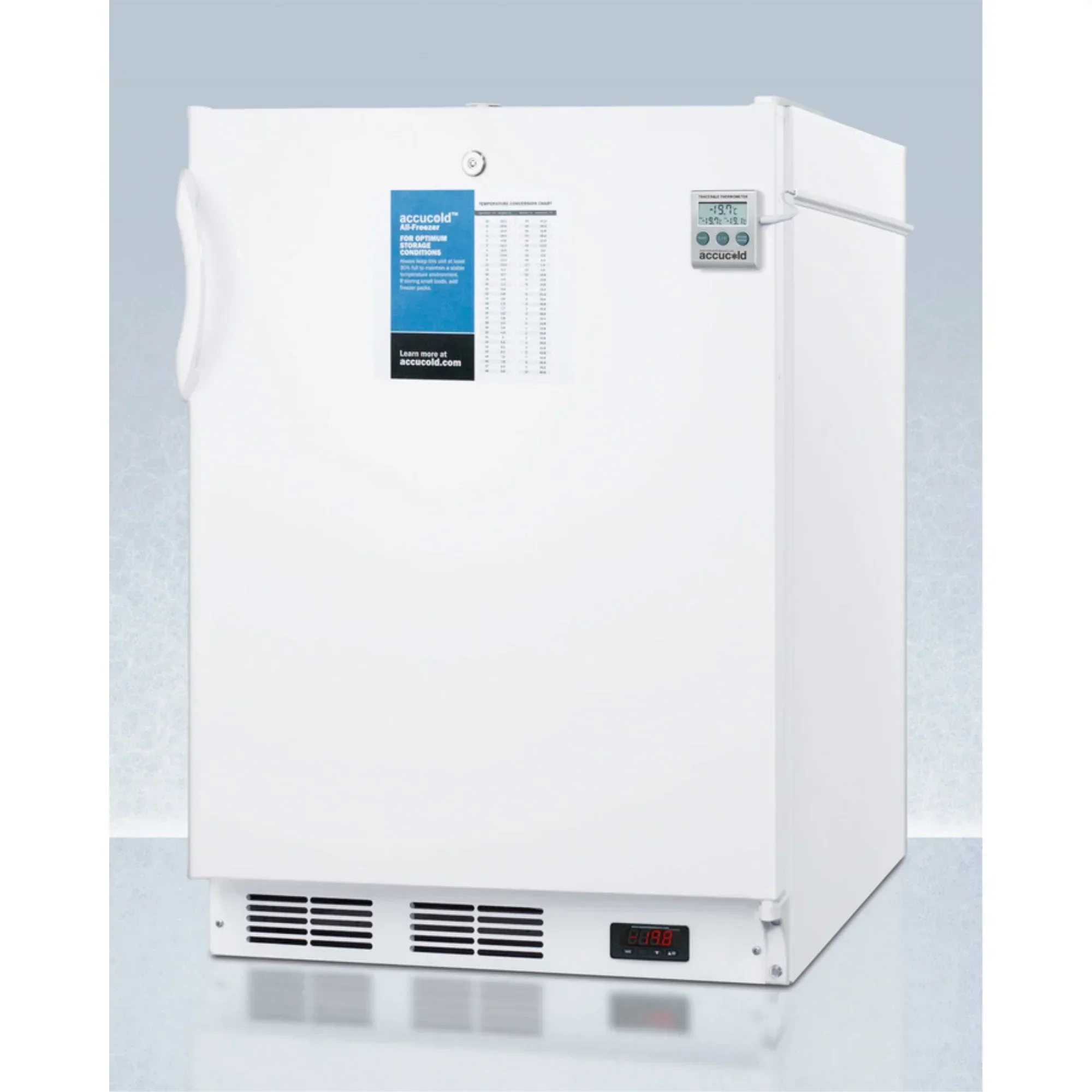 ADA Compliant 24 in Wide Built-In All-Freezer With Manual Defrost, Lock And -25C Capability - Image 3