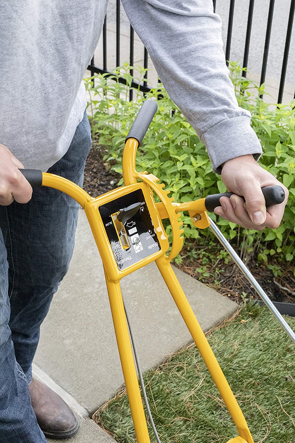 2025 101-5.5GT-7Gas Powered Lawn Edger, 5.50 Gross Torque/3.5 HP B&S Engine 7′′ Wheels - Image 5