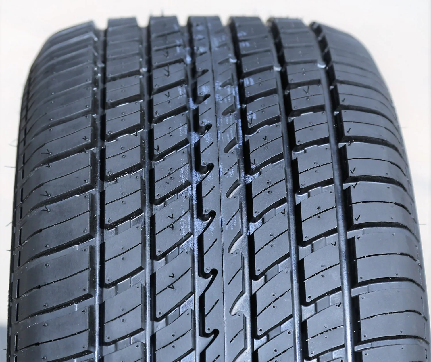 Tire Cooper Cobra Radial G/T 295/50R15 105S A/S All Season - Image 3